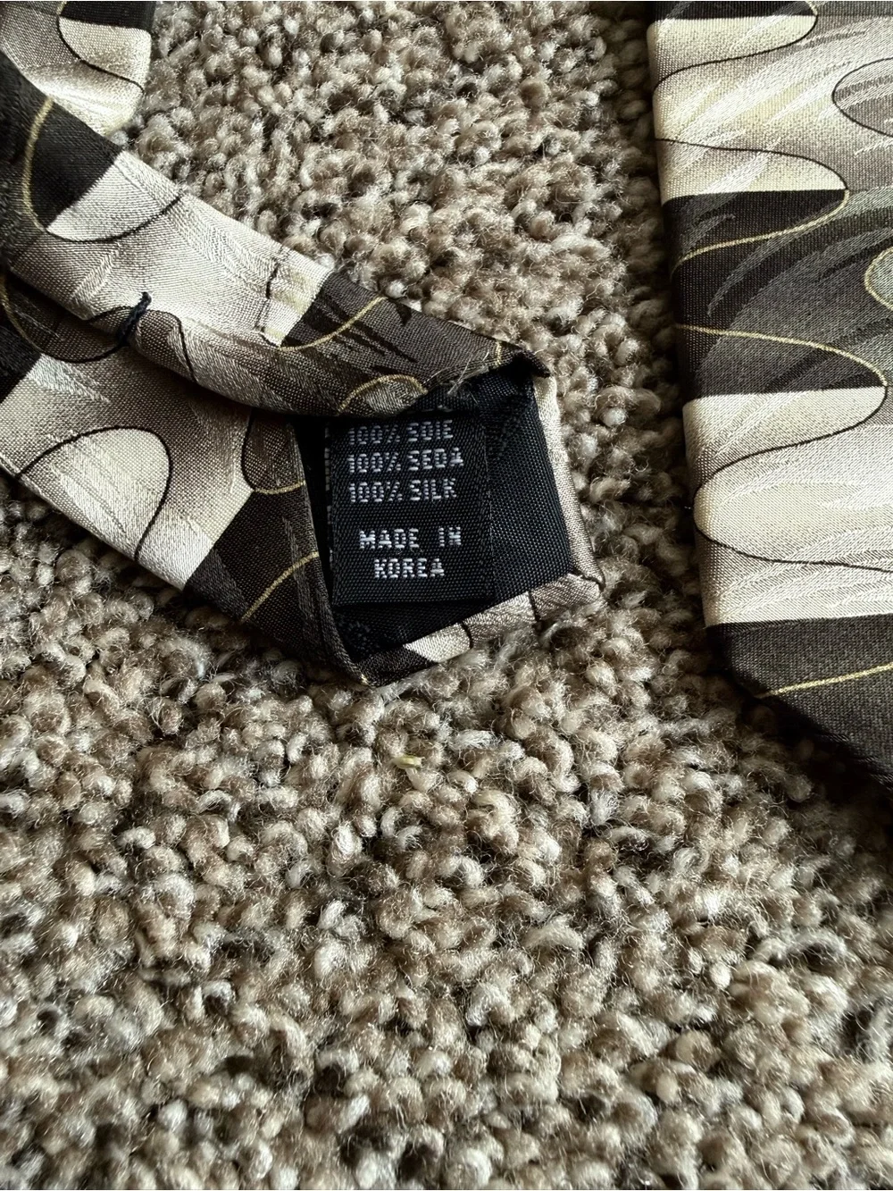 Bergamo New York X-Long Silk Tie Gray Black Abstract Wave Pattern - Picture 3 of 6